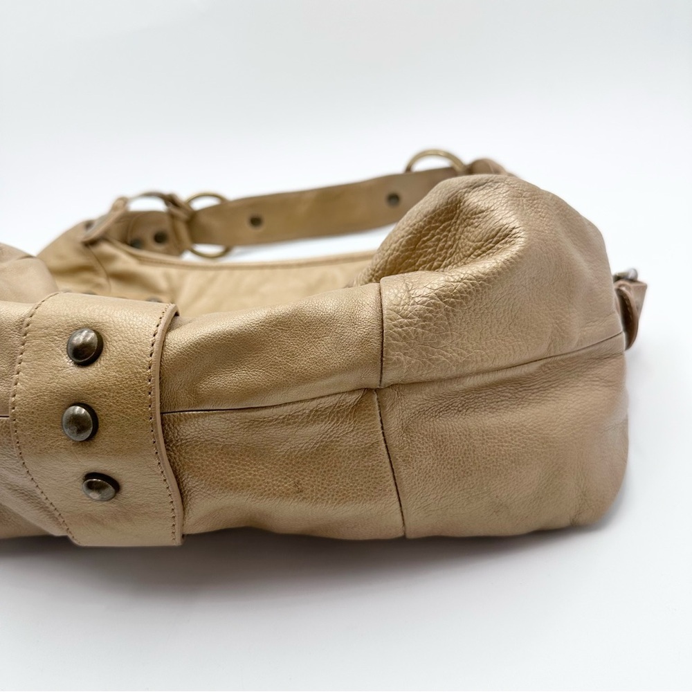 Isabella Fiore Leather Gold Hobo Shoulder Bag - Picture 5 of 16